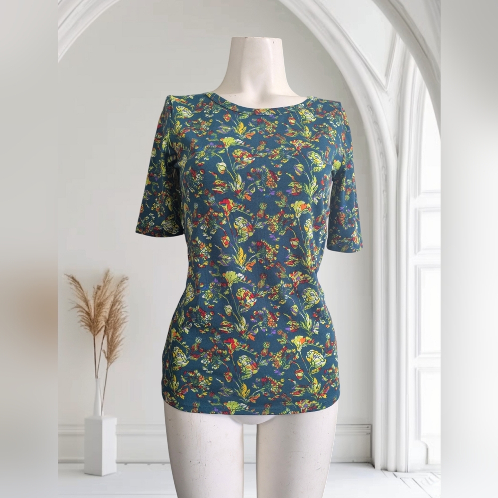 Green Multicolored Floral Bodycon Top Blouse By Lula Roe Size XS